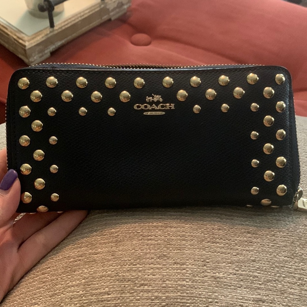 Coach wallet. Navy blue.